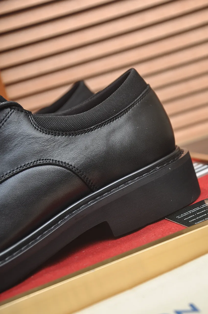 Men's men's shoes💰660💶[LOUIS VUITTON] (original order) new style🍀LV Louis Vuitton * - top version of LV classic leather shoes! Made of imported original single cowhide, original leather side strips and wear-resistant rubber outsole! High quality products! Code number 39-44 (38.45 customized)